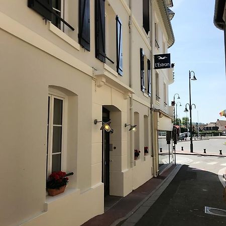 Hotel L'Estran Trouville-sur-mer Exteriör bild